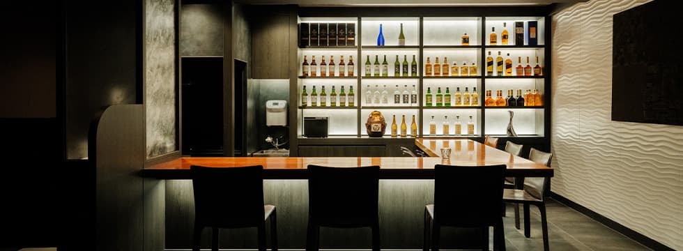 bar